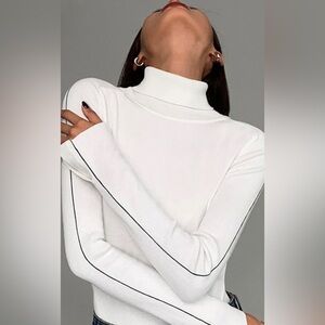 COMMENSE White Turtleneck Sweater